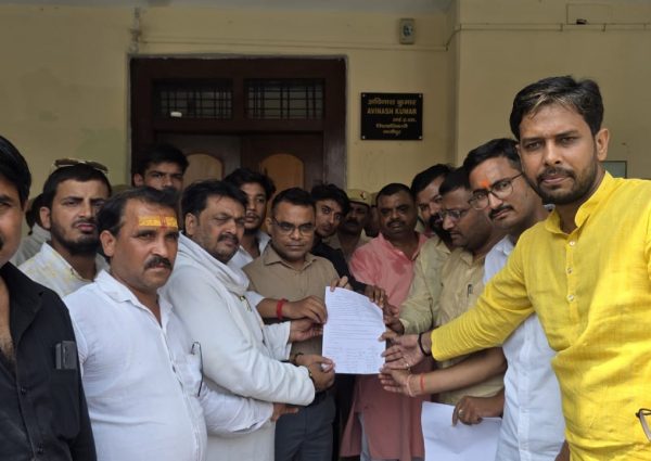 गाजीपुर पुलिस ने कई छात्रनेता को किया हाउस अरेस्ट&nbsp; !