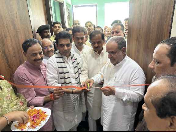 भाजपा द्वारा नोएडा के सेक्टर-116 में “GST में राहत” विषय पर भव्य फोटो प्रदर्शनी आयोजित हुई।