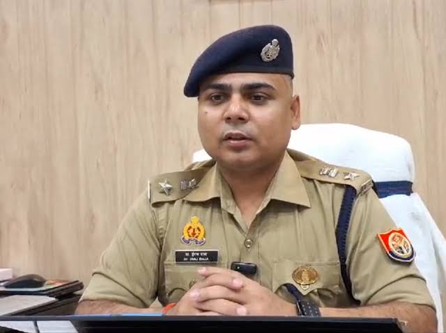 पांच क्षेत्राधिकारी इधर से उधर