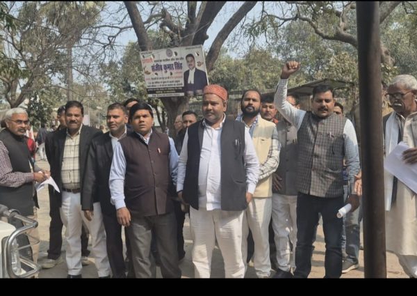 यूजिसी को लेकर ब्राह्मण रक्षा दल उग्र लगे मुर्दाबाद के नारे