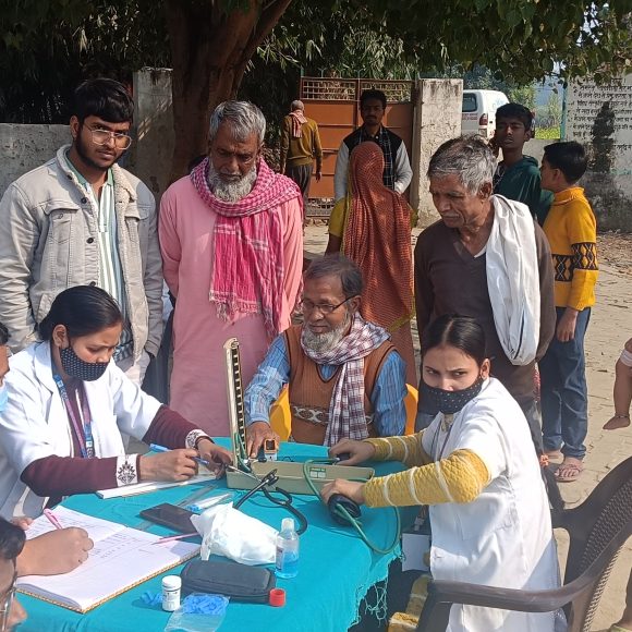 गोपीनाथ हॉस्पिटल द्वारा बरेसर मे निःशुल्क चिकित्सा शिविर का आयोजन