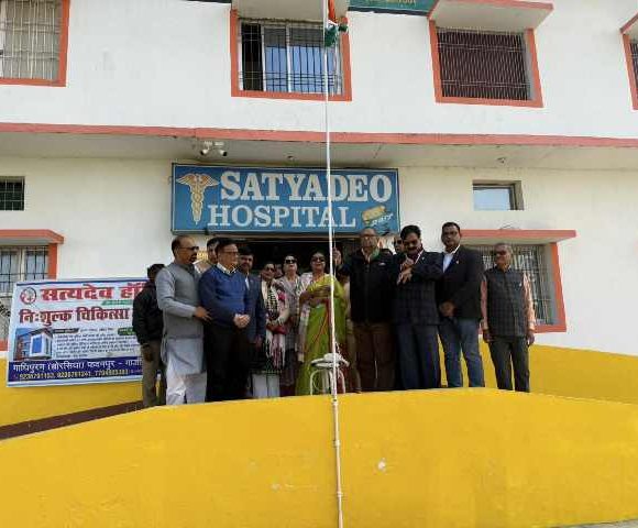 रोटरी क्लब ने मोतियाबिंद लाभार्थियों के साथ हर्षोल्लास से मनाया देश का 77वां गणतन्त्र दिवस, 30 लाभार्थियों के पहला जत्थे का लेंस प्रत्यारोपण कल।