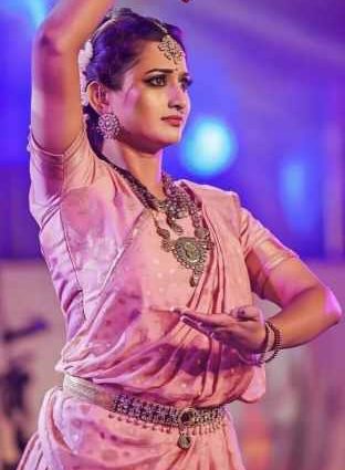 मिहिरा : कथक की सनातन अध्यात्म के मूल स्वरूप की नई यात्रा