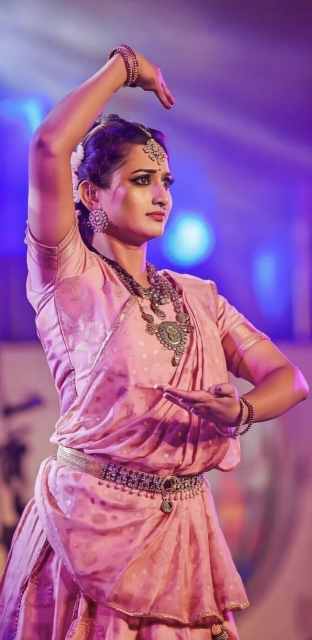 मिहिरा : कथक की सनातन अध्यात्म के मूल स्वरूप की नई यात्रा