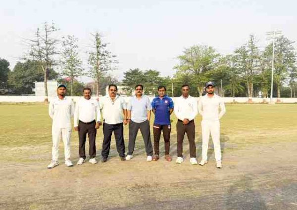 अंडर 19 इंटर डिस्ट्रिक्ट ट्रायल का चौथे मैच में देवरिया के हाथों मऊ परास्त।