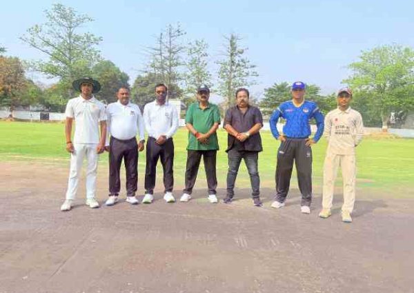 यू०पी०सी०ए० के दिशा-निर्देशन में इंटर डिस्ट्रिक्ट अंडर 16 ट्रायल का हुआ श्रीगणेश, पहला मैच मऊ और आजमगढ़ के बीच – शाश्वत सिंह, अध्यक्ष -जीडीसीए