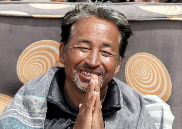 घाटी का शेर हुआ शांत