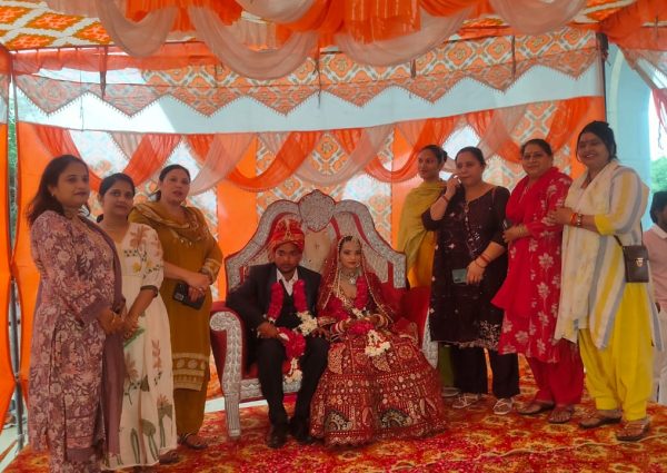 संक्रांति मंदिर सेवा ट्रस्ट वसुंधरा ने कराया निर्धन कन्या का धूमधाम से विवाह
