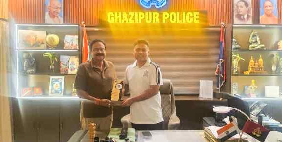 आईपीएल फैन पार्क की सफलता के लिए पुलिस अधीक्षक का सम्मान, यू.पी.सी.ए. स्पीड हंट 14 जून से – संजीव कुमार सिंह : यू.पी.टी20 गवर्निंग काउंसिल, यू.पी.सी.ए।