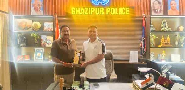 आईपीएल फैन पार्क की सफलता के लिए पुलिस अधीक्षक का सम्मान, यू.पी.सी.ए. स्पीड हंट 14 जून से – संजीव कुमार सिंह : यू.पी.टी20 गवर्निंग काउंसिल, यू.पी.सी.ए।