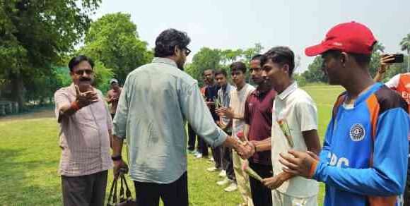 यू.पी.सी.ए. स्पीड हंट टीम का जनपद में आगमन, किया गया ग्राउंड का निरीक्षण।