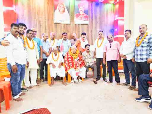 निर्विरोध चुनी गई 13 सदस्यीय प्रबंधक समिति, जन्मेजय सिंह अध्यक्ष व संजीव बने उपाध्यक्ष।