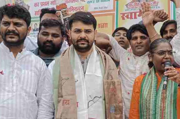 नोएडा में भारतीय जनता युवा मोर्चा प्रदेश अध्यक्ष डॉ. रोहित मिश्रा का भव्य स्वागत।