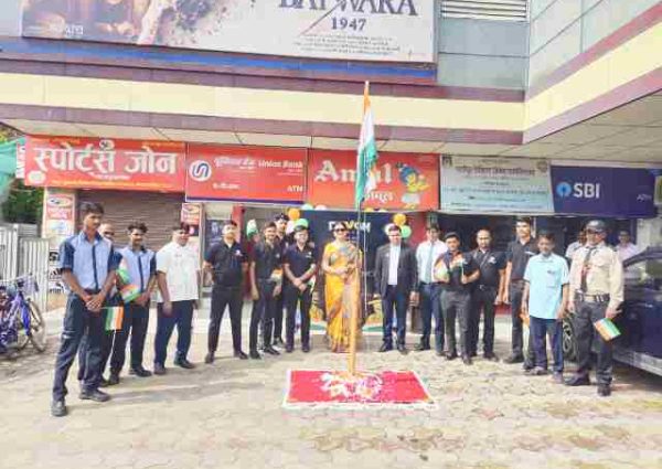 हर्षोल्लास के साथ रोटरी व इनर व्हील ने संयुक्त रूप से मनाया 80वां स्वतंत्रता दिवस